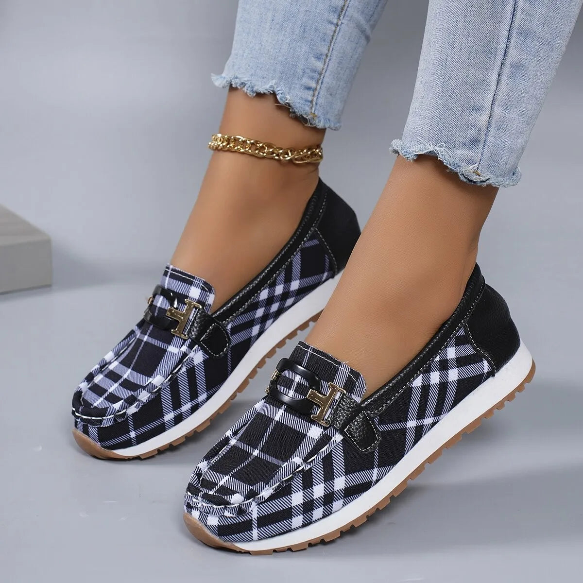 Loafers Women Canvas Plaid Classic Fashion Non-slip One-pedal Walking Shoes Lady's Party Outdoor Daily All-match Casual Shoes