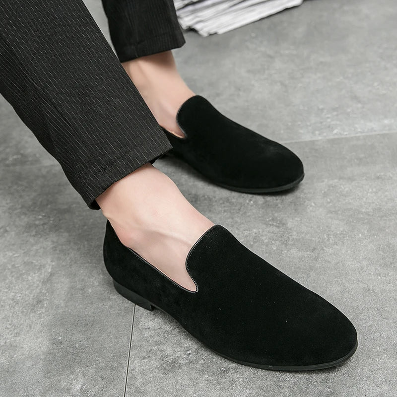 HKDQ Green Men's Suede Loafers Fashion Soft Comfortable Breathable Moccasin Shoes Men England Style Slip-on Casual Shoes For Men