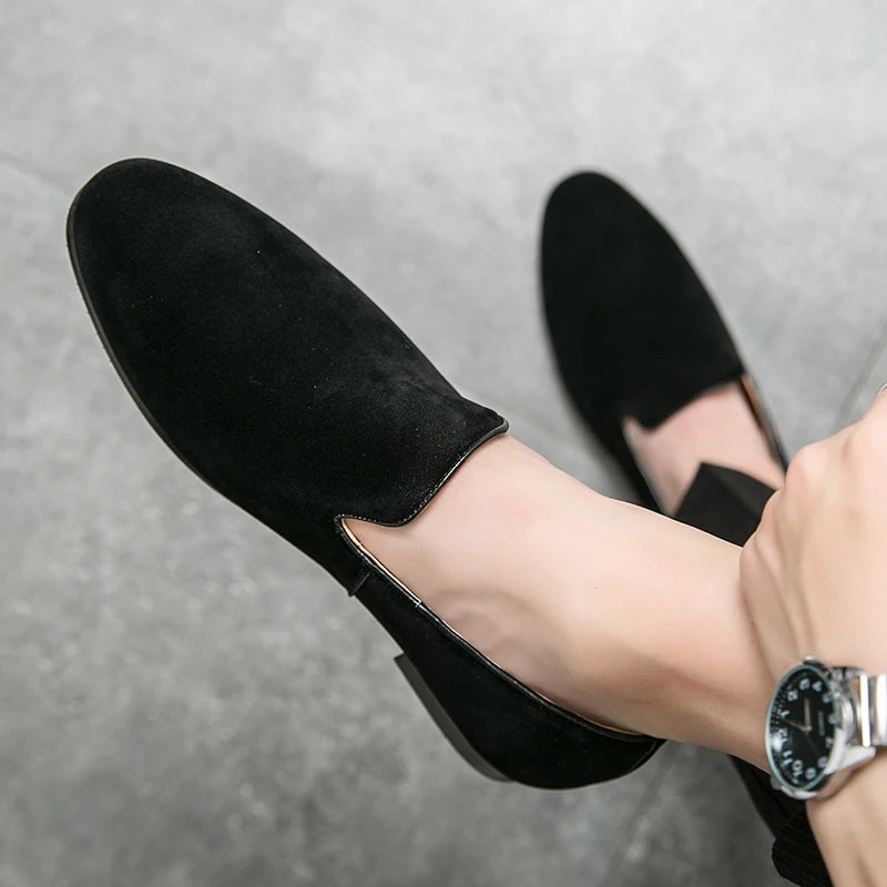 HKDQ Green Men's Suede Loafers Fashion Soft Comfortable Breathable Moccasin Shoes Men England Style Slip-on Casual Shoes For Men
