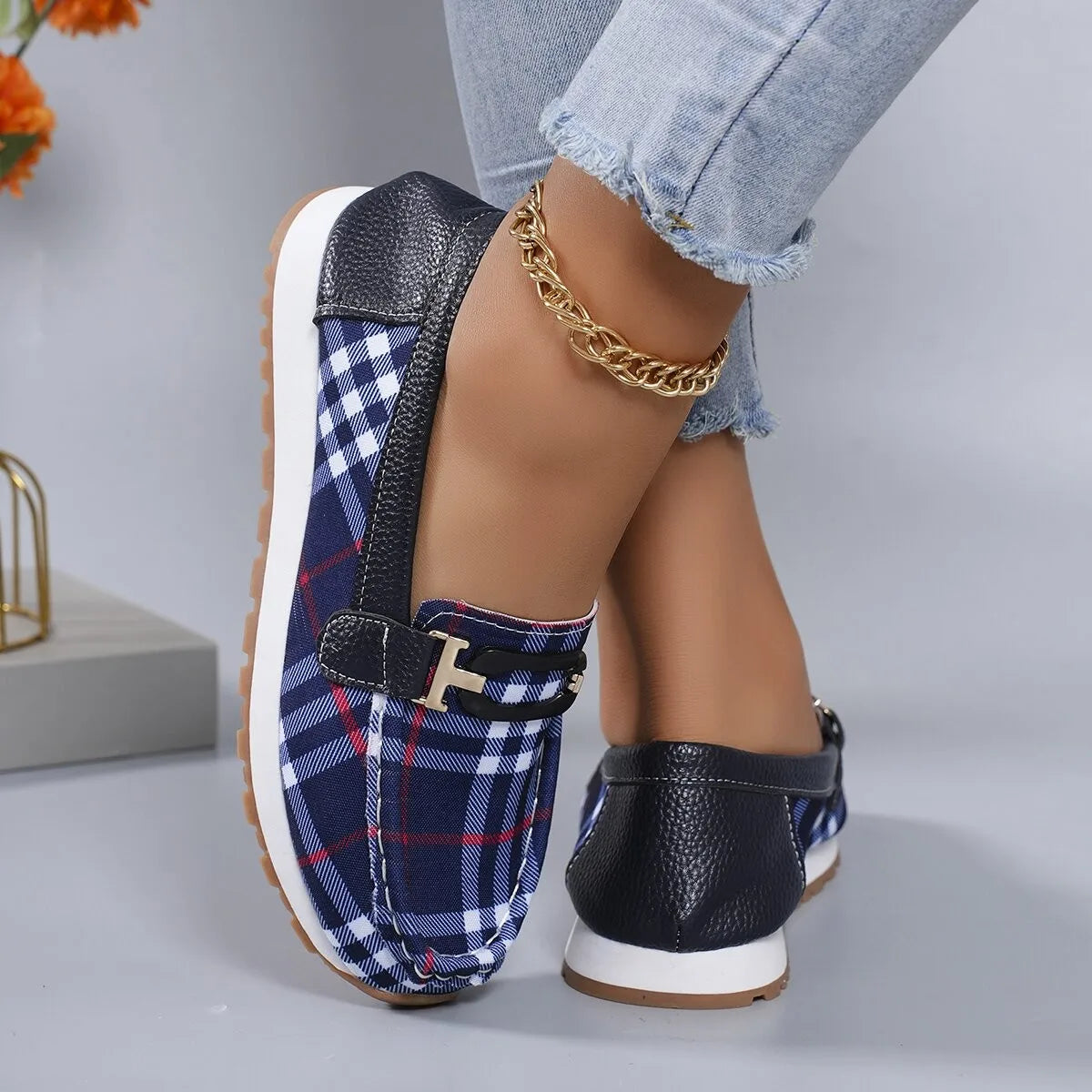 Loafers Women Canvas Plaid Classic Fashion Non-slip One-pedal Walking Shoes Lady's Party Outdoor Daily All-match Casual Shoes