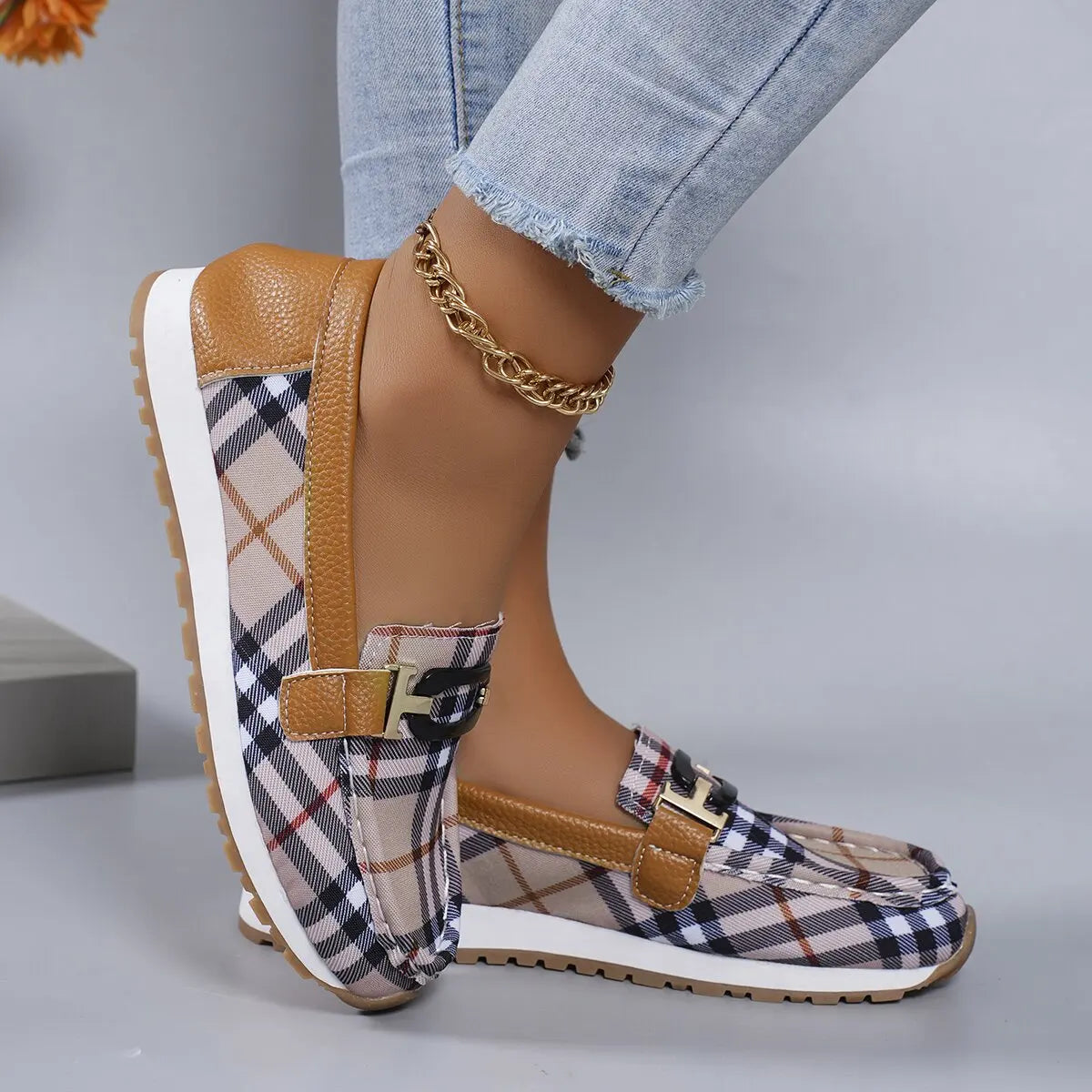 Loafers Women Canvas Plaid Classic Fashion Non-slip One-pedal Walking Shoes Lady's Party Outdoor Daily All-match Casual Shoes