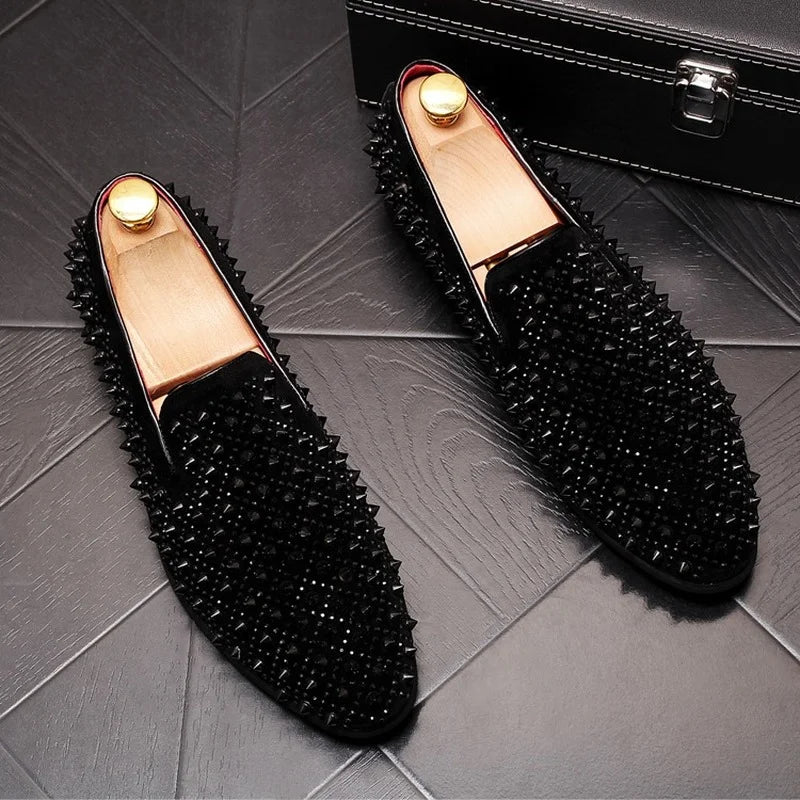 Luxury Brand Men's Fashion Rivets Shoes Black Punk Flats Loafers Men Handmade Spiked Man Party Wedding Shoes Soft Moccasins